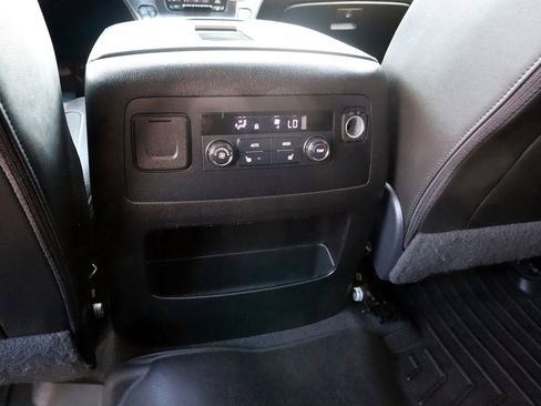 Used 2019 GMC Yukon Denali image 22