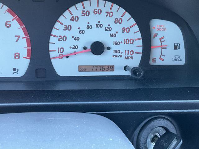Used 2001 Toyota Tacoma PreRunner RWD image 10