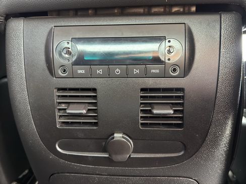 Used 2008 Chevrolet Avalanche LT w/ LT Preferred Equipment Group AWD/4WD image 12