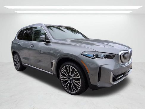 New 2026 BMW X5 xDrive40i w/ Climate Comfort Package AWD/4WD image 2