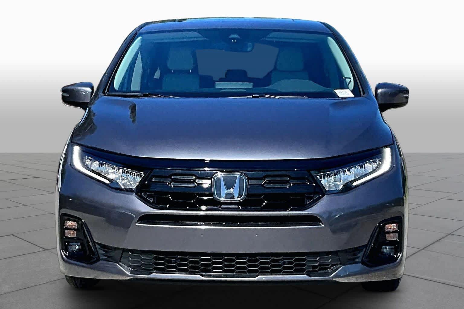 Used 2025 Honda Odyssey Elite image 4