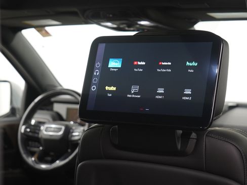 Used 2025 GMC Yukon Denali Ultimate w/ LPO, Floor Liner Package image 17