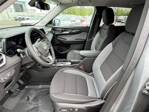 New 2026 Chevrolet TrailBlazer LT w/ Convenience Package AWD/4WD image 11