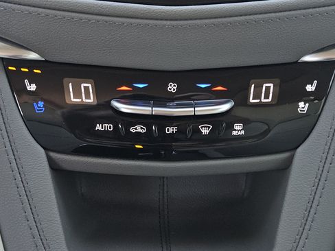 Used 2021 Cadillac XT5 Premium Luxury FWD image 14