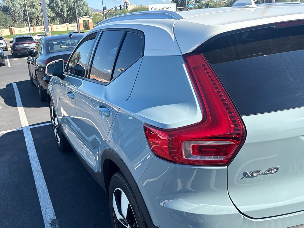 Used 2019 Volvo XC40 T5 Momentum AWD/4WD image 2