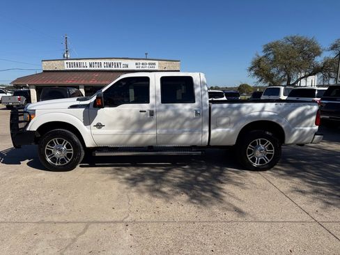 Used 2014 Ford F250 Platinum w/ FX4 Off-Road Package AWD/4WD image 4