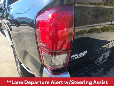 Used 2022 Toyota Tacoma SR5 image 10