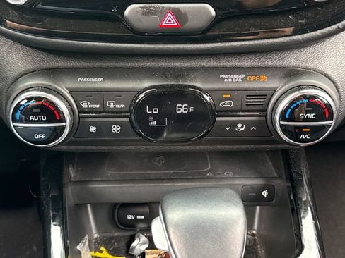 Used 2023 Kia Soul GT-Line FWD image 30