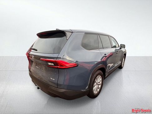 Used 2024 Toyota Grand Highlander FWD image 4