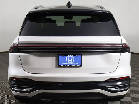 Used 2024 Lincoln Nautilus Reserve w/ Equipment Group 202A AWD/4WD image 16