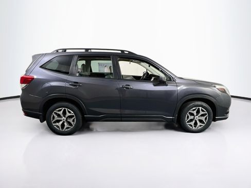 Used 2023 Subaru Forester Premium AWD/4WD image 4
