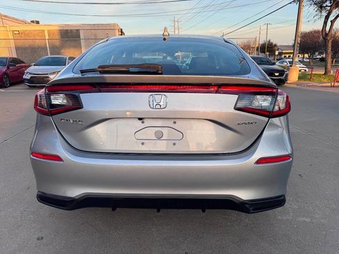 Used 2025 Honda Civic Sport image 6