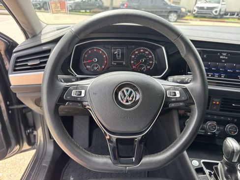 Used 2020 Volkswagen Jetta SE w/ SE Cold Weather Package FWD image 22