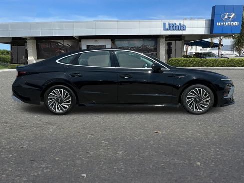 Used 2024 Hyundai Sonata Limited FWD image 9