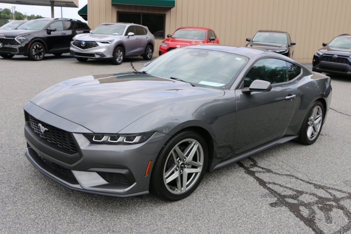Used 2024 Ford Mustang Premium RWD image 1