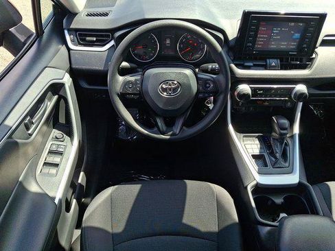 Certified 2021 Toyota RAV4 LE AWD/4WD image 7
