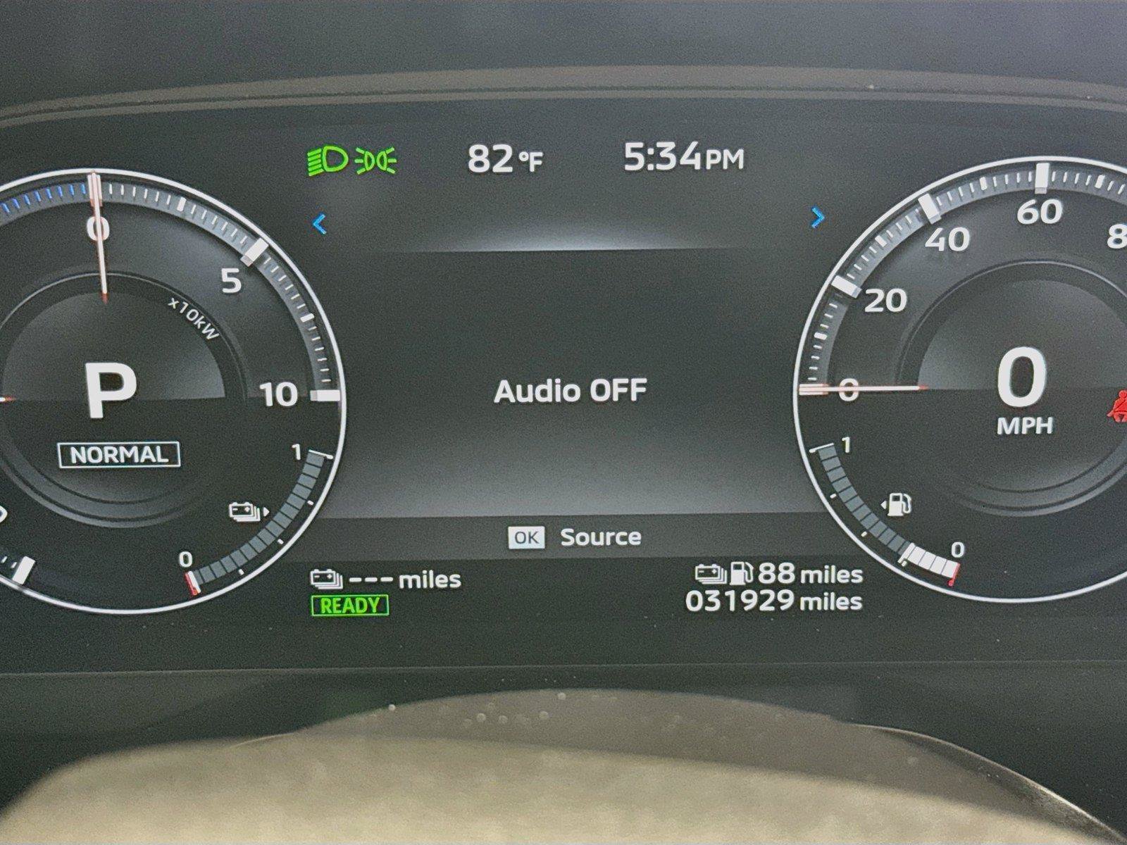 Used 2024 Mitsubishi Outlander 4WD Plug-In Hybrid image 11