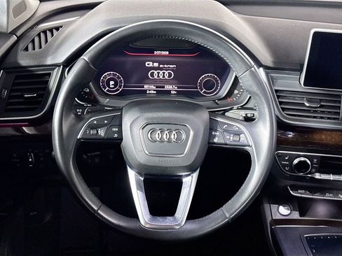 Used 2020 Audi Q5 e Prestige w/ Prestige Package image 13