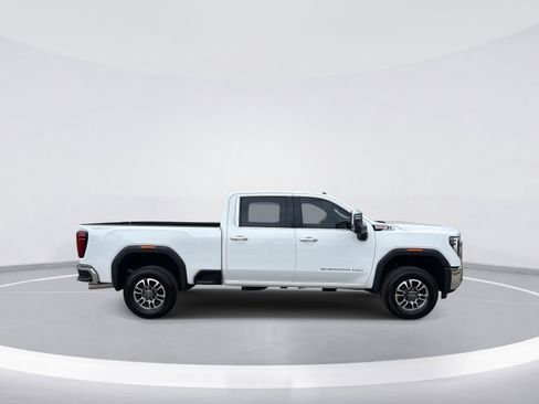 Used 2025 GMC Sierra 2500 SLT w/ SLT Convenience Package image 9