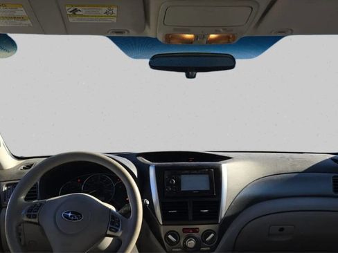 Used 2011 Subaru Forester 2.5X Premium image 6