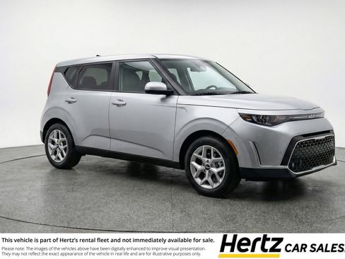 Used 2025 Kia Soul LX w/ LX Technology Package FWD image 1
