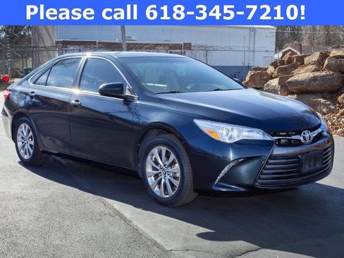 Used 2017 Toyota Camry XLE image 8