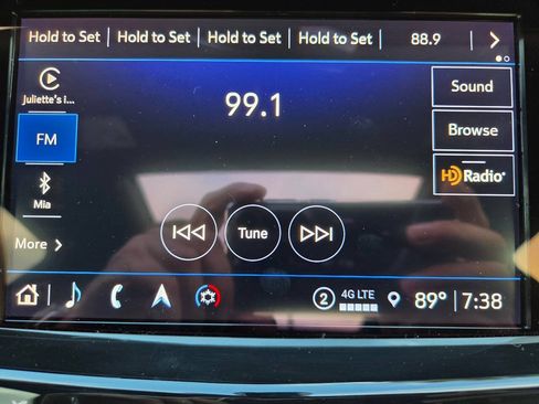 Used 2024 Cadillac XT6 Premium Luxury w/ Technology Package FWD image 29