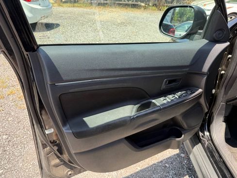 Used 2015 Mitsubishi Outlander Sport ES FWD image 19