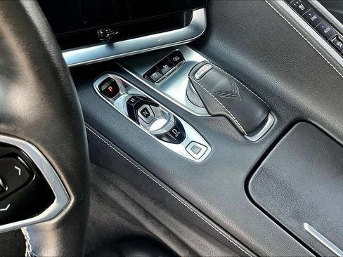 Used 2022 Chevrolet Corvette Stingray Preferred Cpe w/ Z51 Performance Package RWD image 18