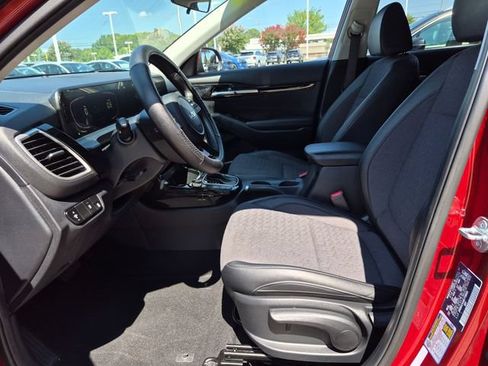 Used 2025 Kia Seltos S AWD/4WD image 12