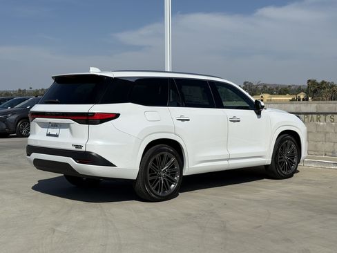 New 2026 Lexus TX 550h AWD Plug-In Hybrid w/ Technology Package image 11