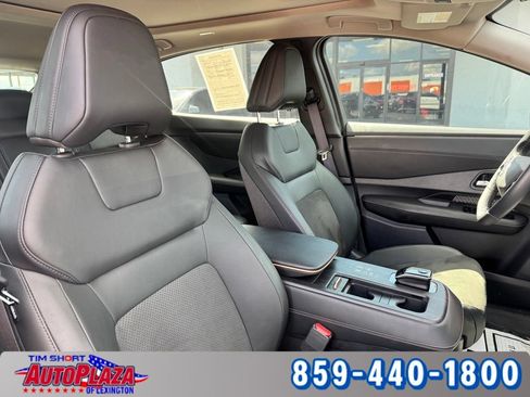 Used 2024 Nissan Ariya FWD image 48