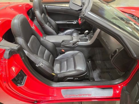 Used 2006 Chevrolet Corvette Base 2D Convertible w/ Preferred Equipment Group image 36