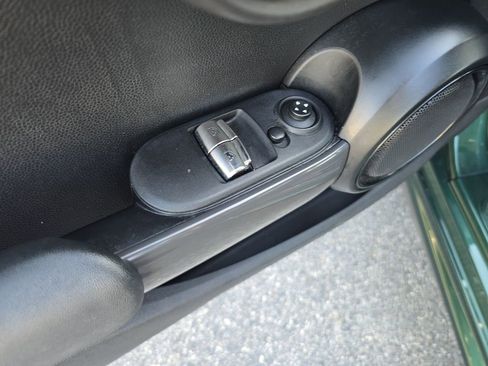 Used 2016 MINI Cooper 2-Door Hardtop image 12