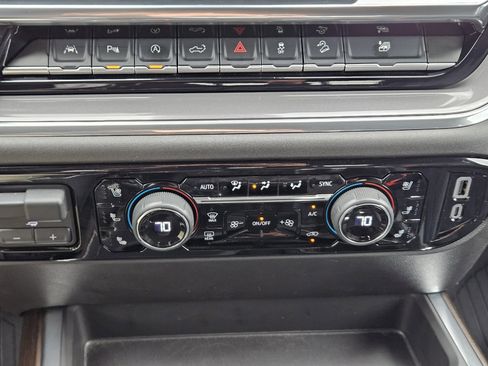 Used 2025 Chevrolet Silverado 1500 High Country w/ Technology Package AWD/4WD image 11