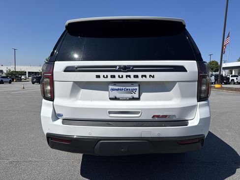 Used 2021 Chevrolet Suburban RST w/ Luxury Package AWD/4WD image 9