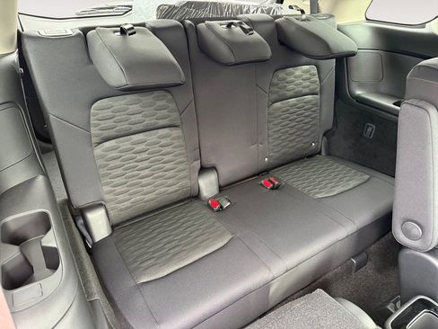 New 2025 Nissan Pathfinder SV image 30