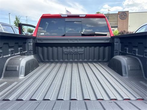 New 2025 GMC Sierra 1500 SLE w/ Preferred Package image 10