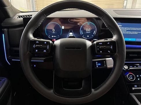 Certified 2025 Hyundai Santa Fe Calligraphy FWD image 16
