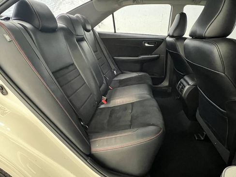 Used 2015 Toyota Camry XSE w/ Moonroof Package FWD image 14