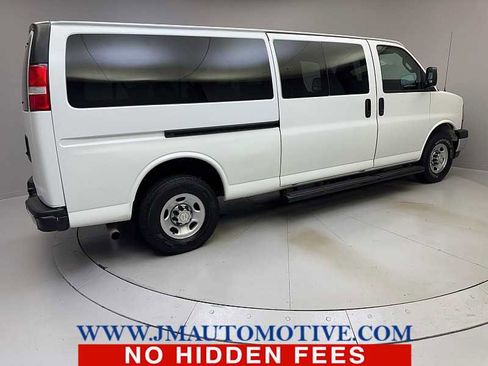 Used 2021 Chevrolet Express 3500 LT w/ LT Preferred Equipment Group image 5