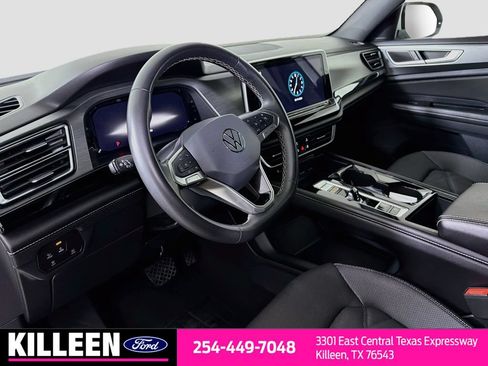 Used 2024 Volkswagen Atlas Cross Sport SE FWD image 10
