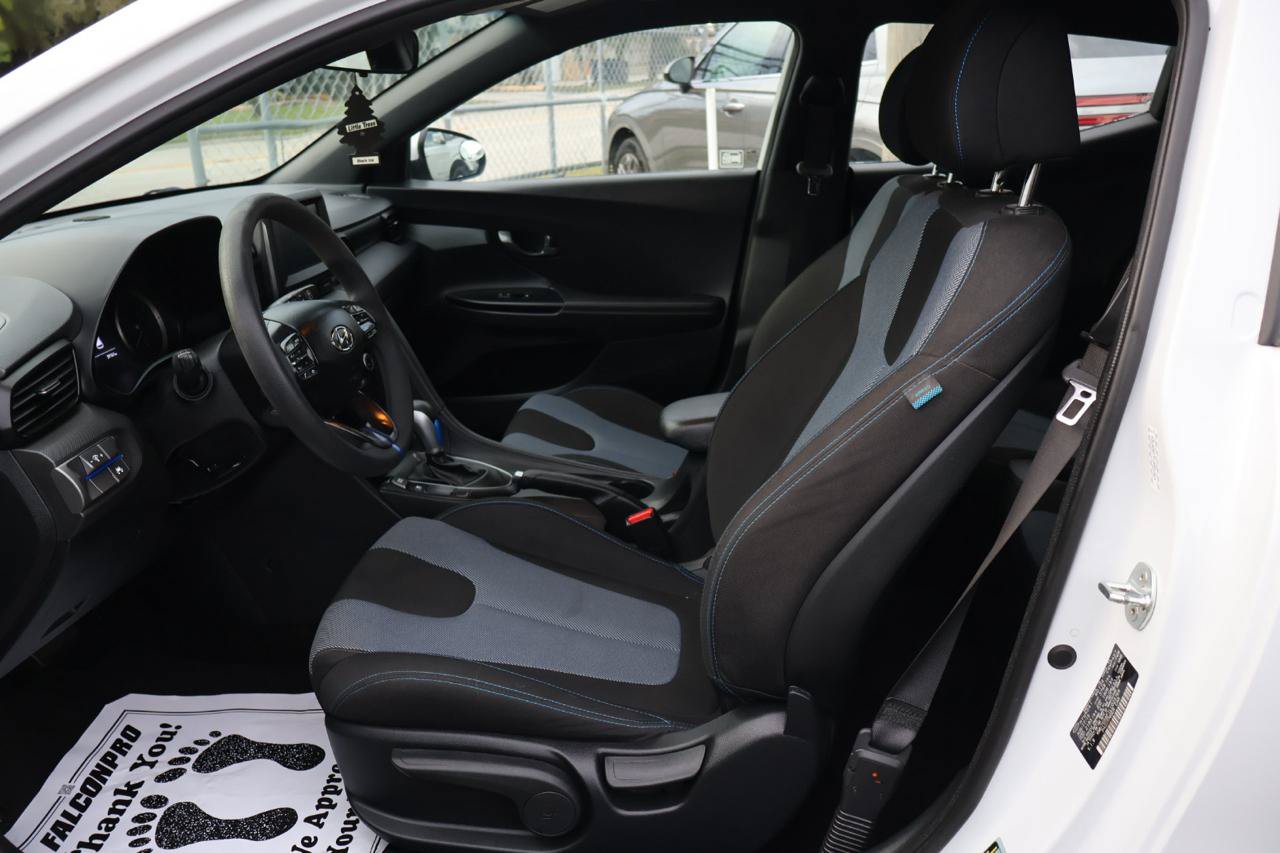 Used 2020 Hyundai Veloster 2.0 FWD image 12
