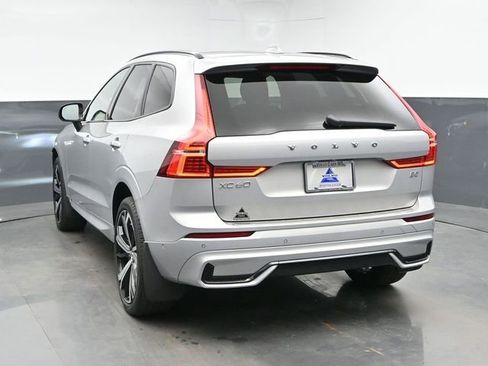 Used 2023 Volvo XC60 B5 Ultimate w/ Climate Package FWD image 8
