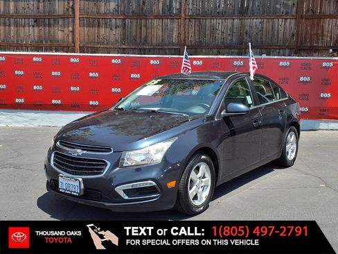Used 2015 Chevrolet Cruze LT FWD image 1