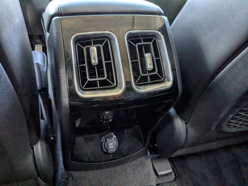 Used 2024 Kia Sorento SX image 14