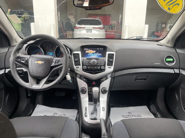 Used 2016 Chevrolet Cruze LT FWD image 13