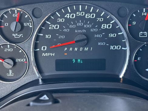 New 2025 GMC Savana 2500 Extended w/ Driver Convenience Package RWD image 12
