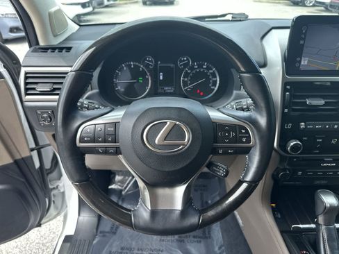 Used 2023 Lexus GX 460 Luxury AWD/4WD image 18