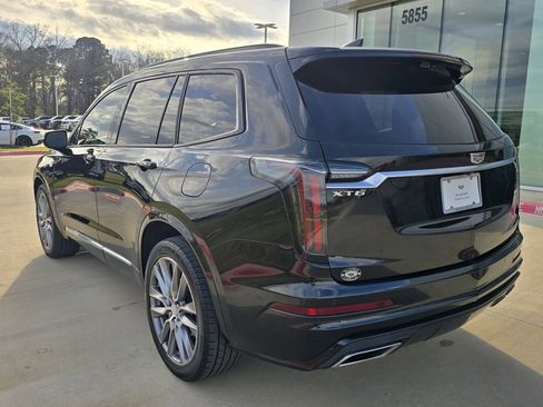 Used 2020 Cadillac XT6 Sport w/ Platinum Package image 3